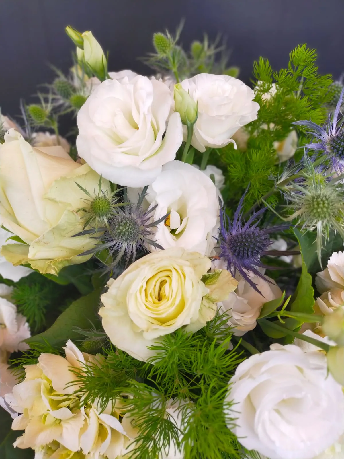 Mazzo di fiori bianco - immagine 4